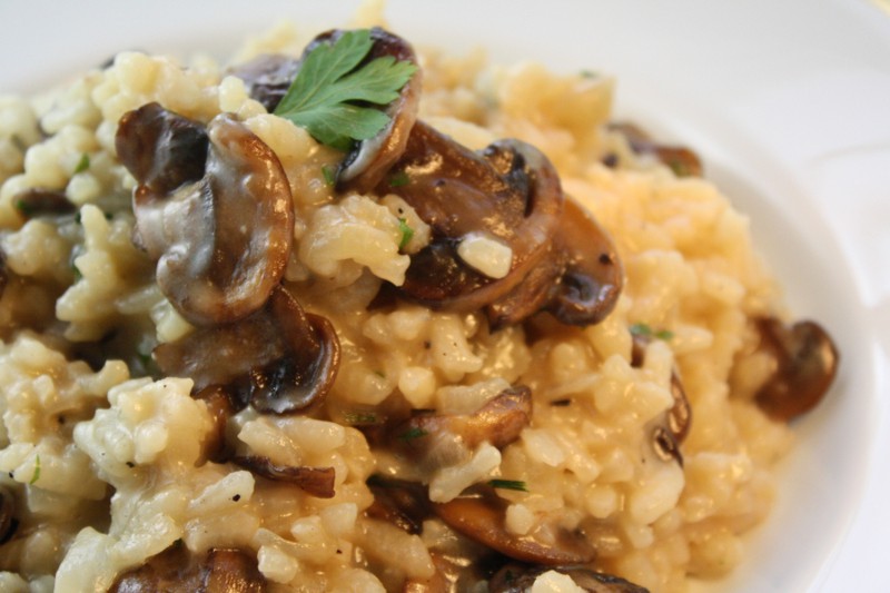 Shila plavi – Creamy rice with mushrooms and white wine - GeorgianJournal