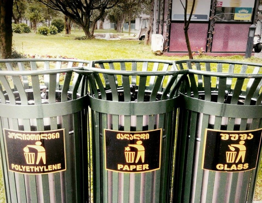 New trash bins for sorting garbage appear on Batumi Boulevard ...