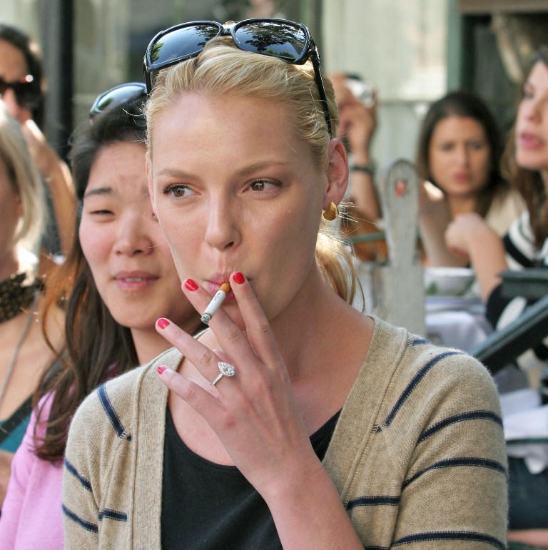 Smoke It 20 Surprising Female Celebrity Smokers Georgianjournal