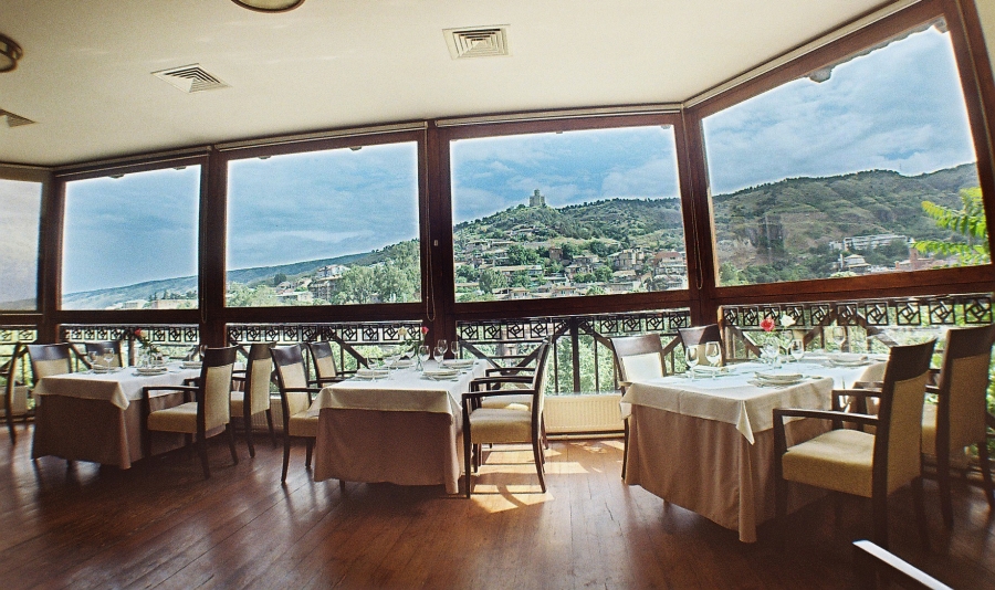 Restaurant Old Metekhi - Synthesis of Georgian traditions and fine ...